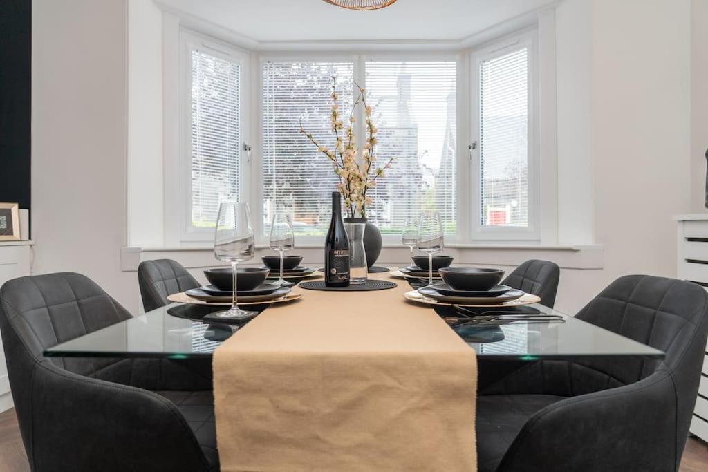 Boutique West-end Living With Bicocca