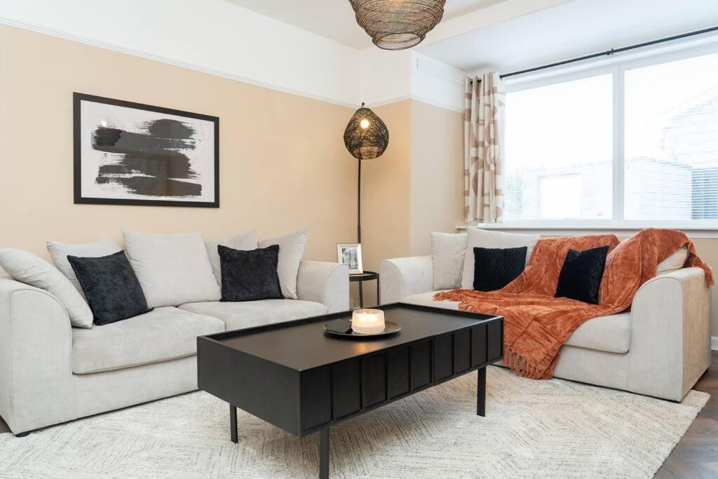 Boutique West-end Living With Bicocca